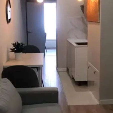 в центрі на вулиці староєврейській 15а біля наливок львова Apartman *